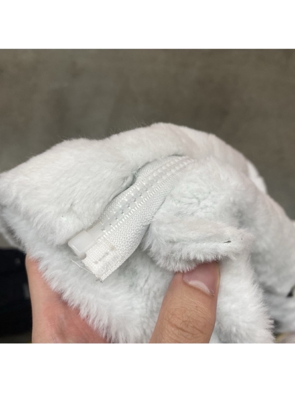 Prada white faux fur jacket - Picture 6 of 16